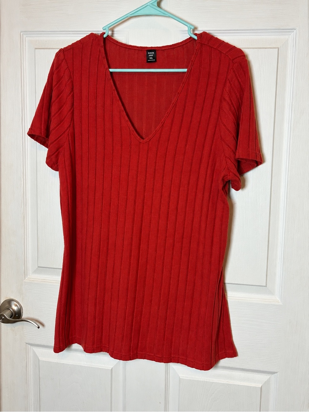 SHEIN Red Ribbed V-Neck Short Sleeve Tee